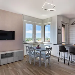 borgo-milano-penthouse-with-parking.hotelinveneto.com/